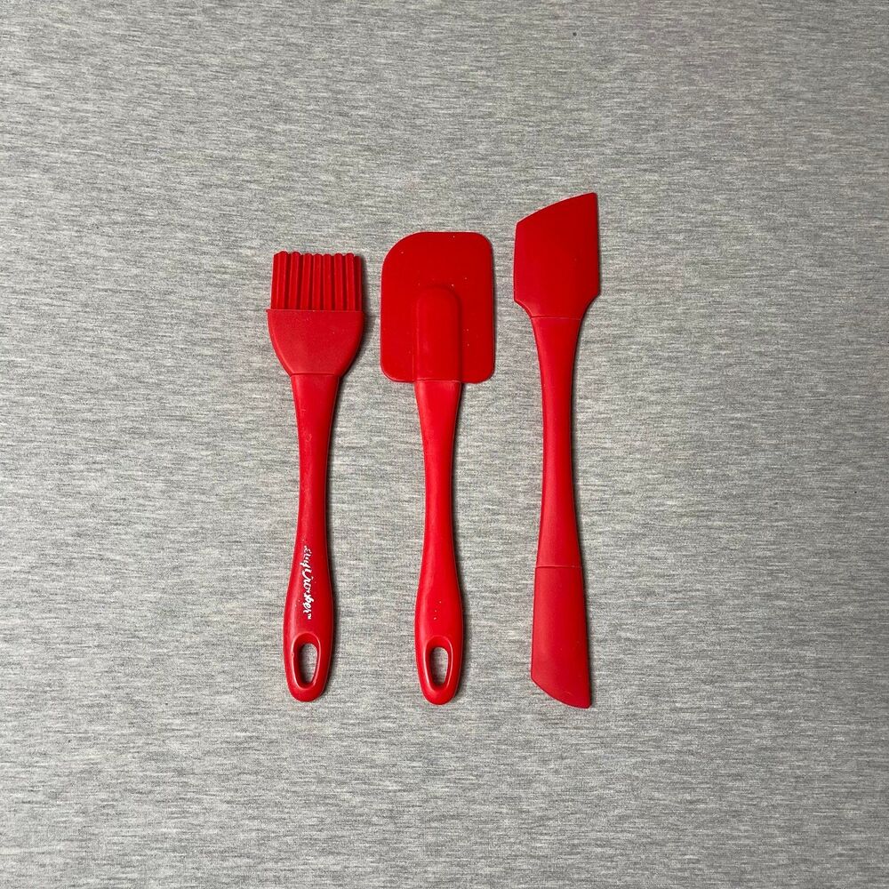 Betty Crocker Red Handle Silicone Plastic Spatulas Pastry Brushes 3 PCS. Set